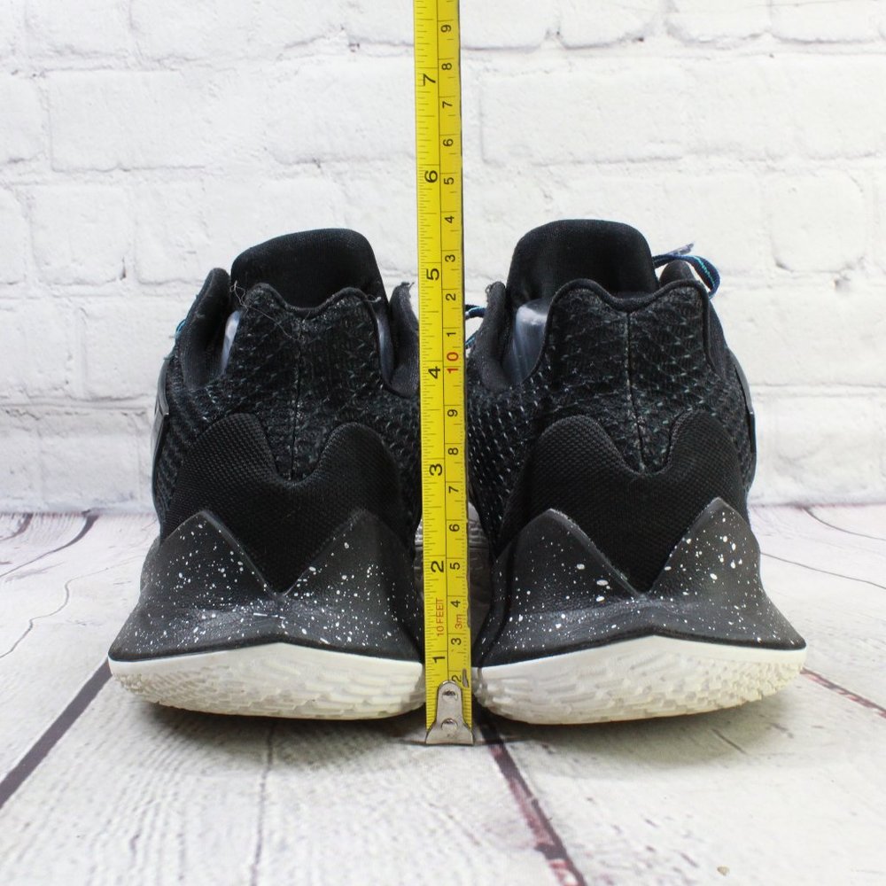 NIKE Kyrie Low 2 Black Metallic Silver Shoes Athletic Sneakers Size US 8 - Picture 8 of 9